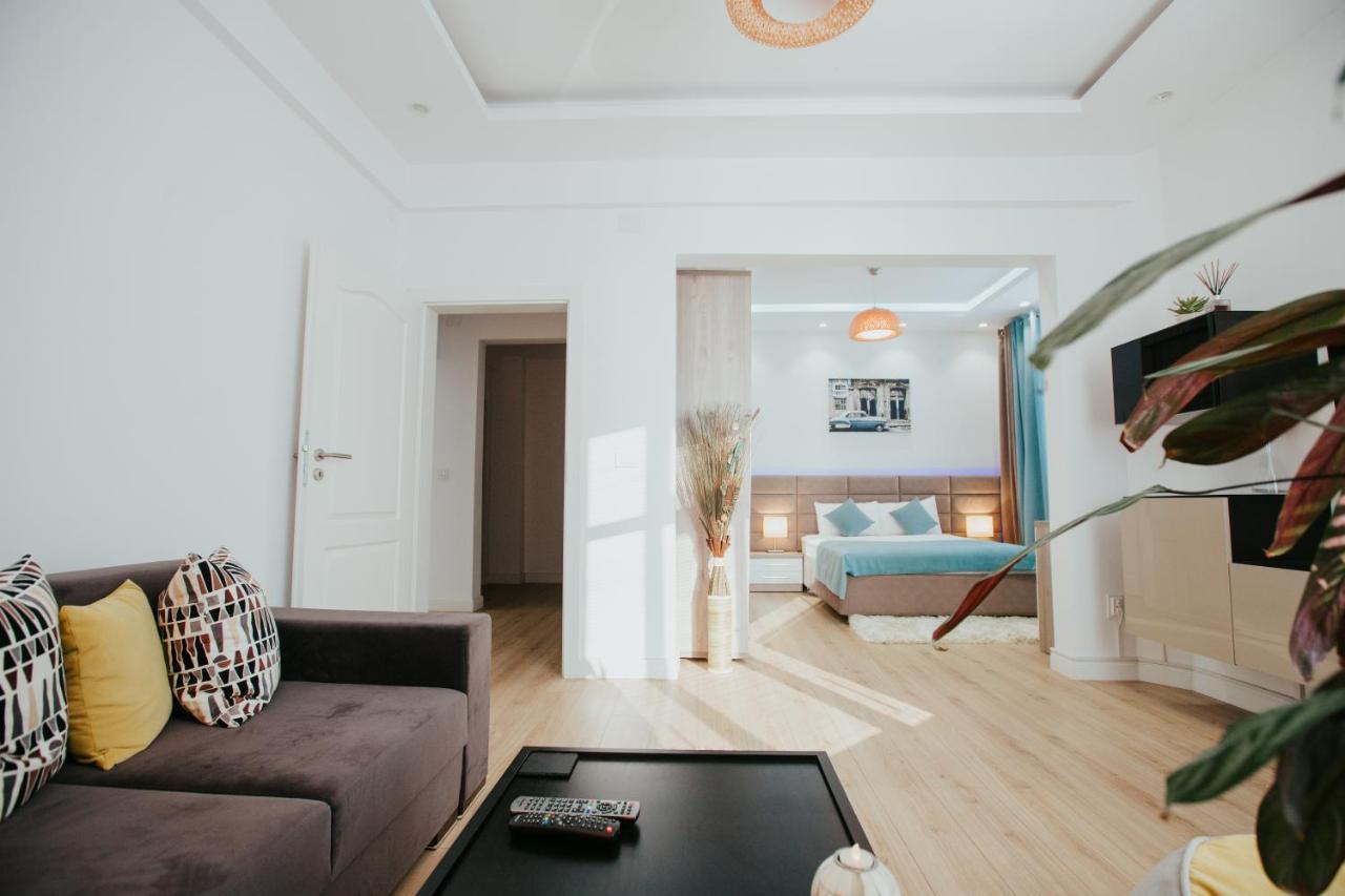 Color Apartments Corneliu Coposu 1A Street Bucharest Exterior photo